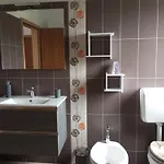 Lidija شقة بنجول