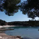 شقة Lidija